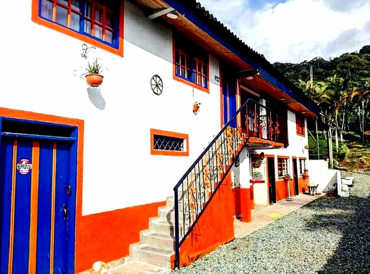 Finca Turistica Santa Clara Hostel Calarcá Kültér fotó